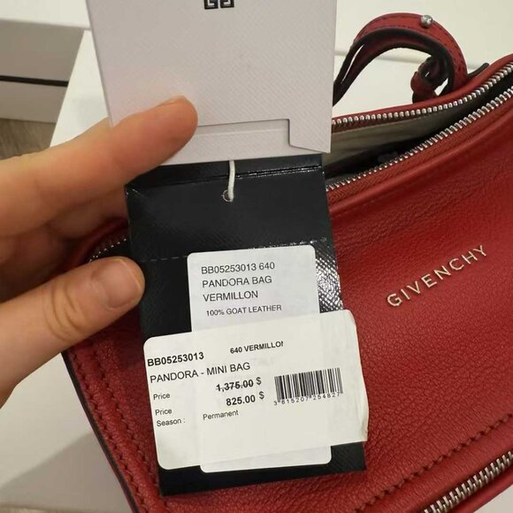 NWT Authentic Givenchy Leather Crossbody Bag red - Picture 3 of 5